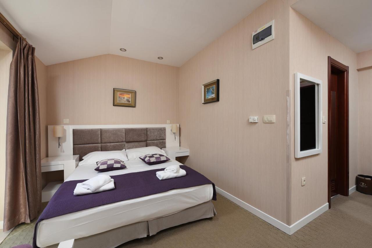 Family Hotel Zane Pag Town Kültér fotó