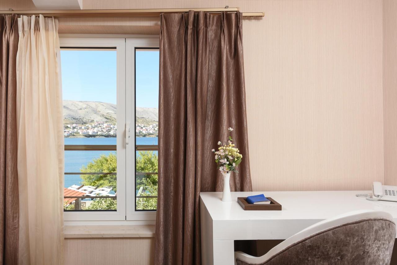Family Hotel Zane Pag Town Kültér fotó