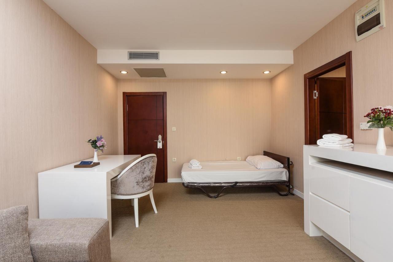 Family Hotel Zane Pag Town Kültér fotó