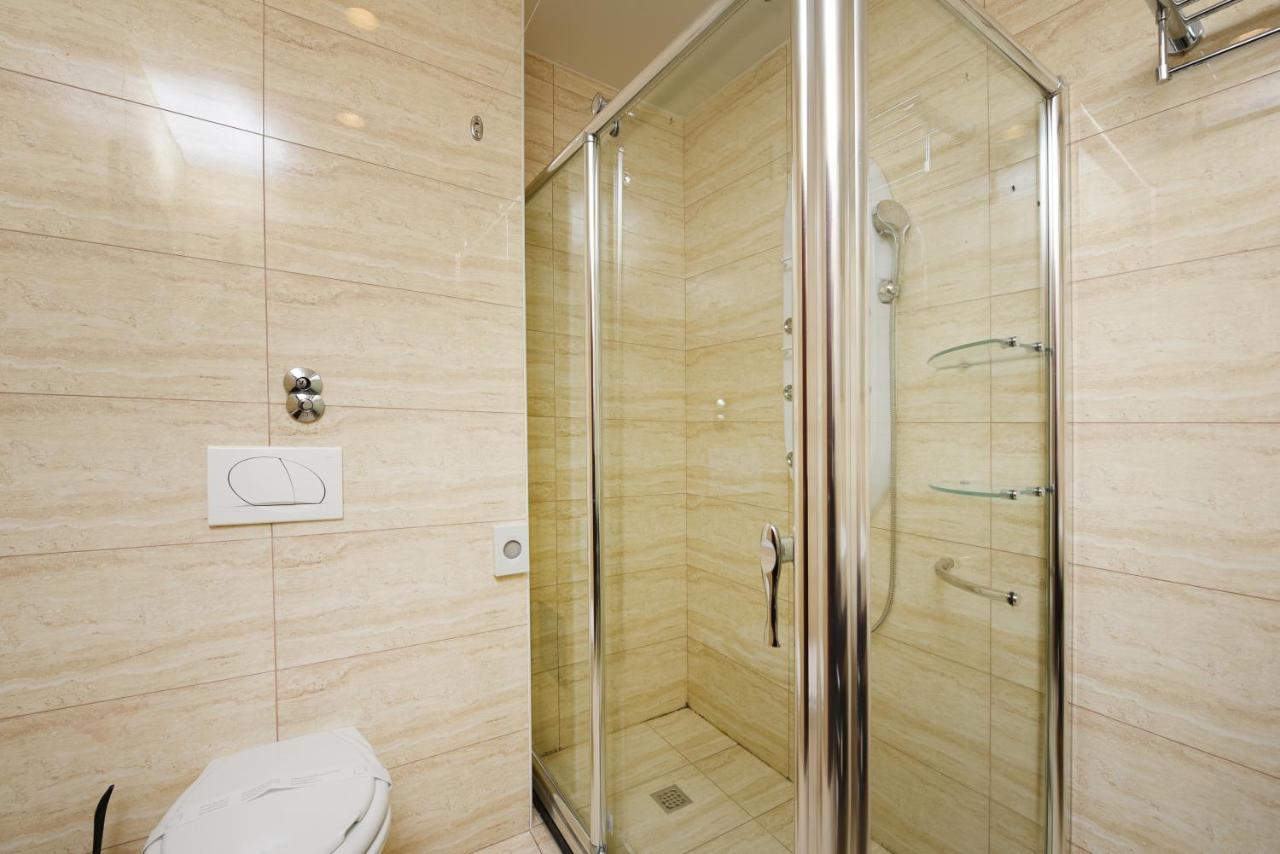Family Hotel Zane Pag Town Kültér fotó